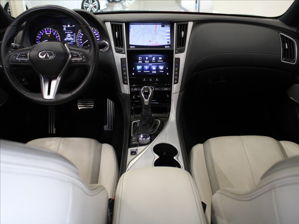 Infiniti Q60