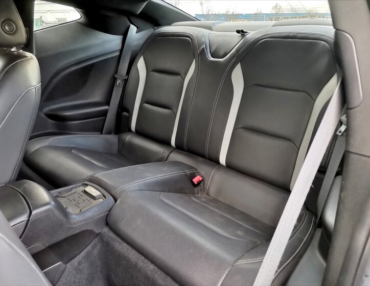 Chevrolet Camaro Kupé 6,2 l 333 kw