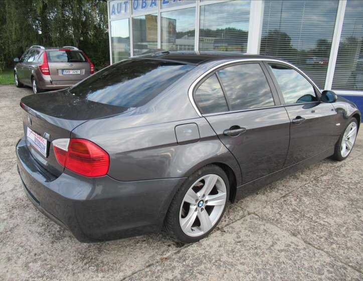 BMW Řada 3 Sedan 2,5 l 160 kw