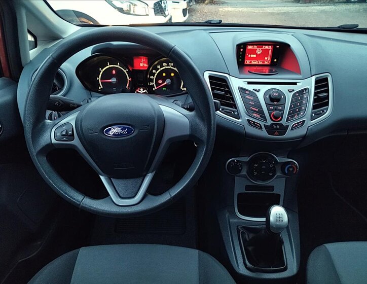 Ford Fiesta 13