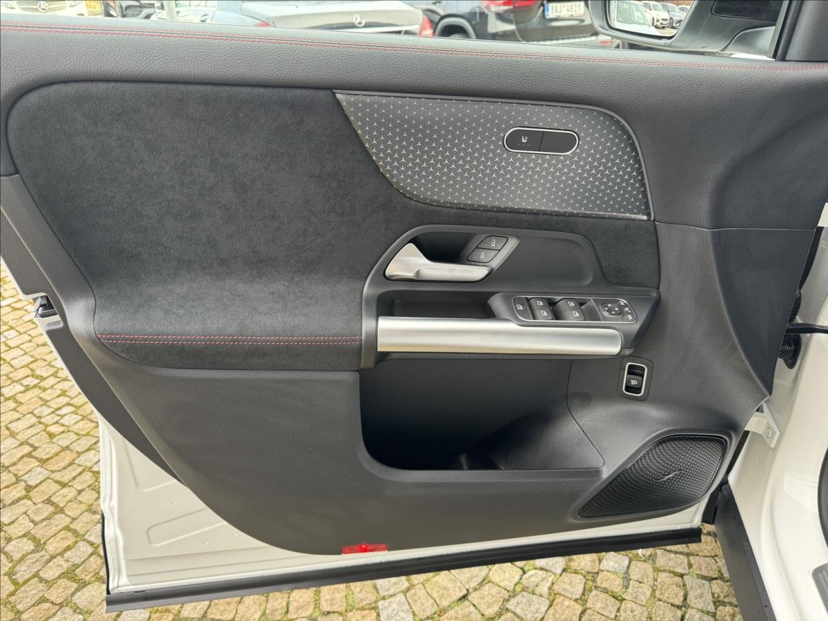 Mercedes-Benz GLA SUV / Terénní 2,0 l 110 kw