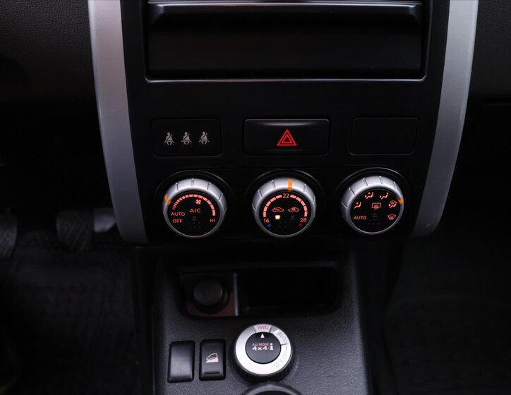 Nissan X-Trail SUV / Terénní 2,0 l 110 kw