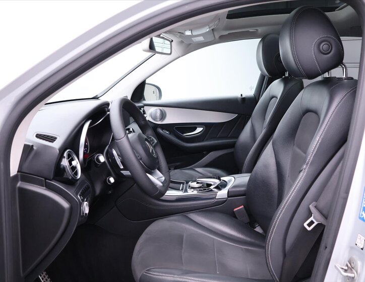 Mercedes-Benz GLC 10