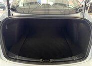 Tesla Model 3 Sedan / Limuzína 0,0 377 kw