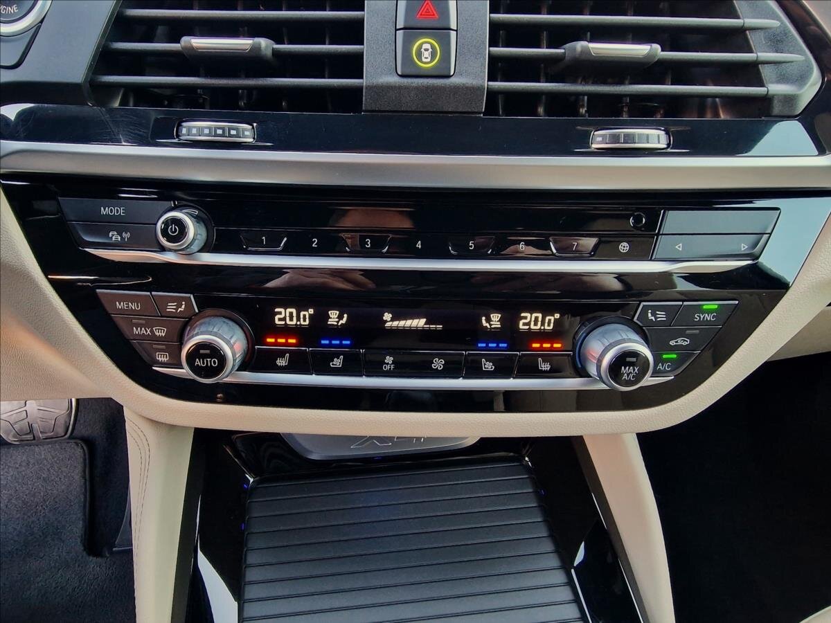 BMW X4 SUV / Terénní 3,0 l 210 kw