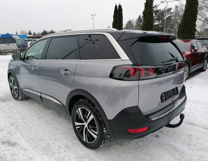 Peugeot 5008 6