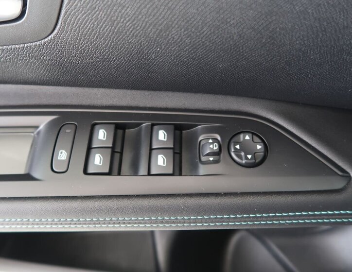 Peugeot 5008 SUV / Terénní 1,5 l 96 kw