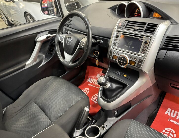 Toyota Verso Kombi 2,0 l 93 kw