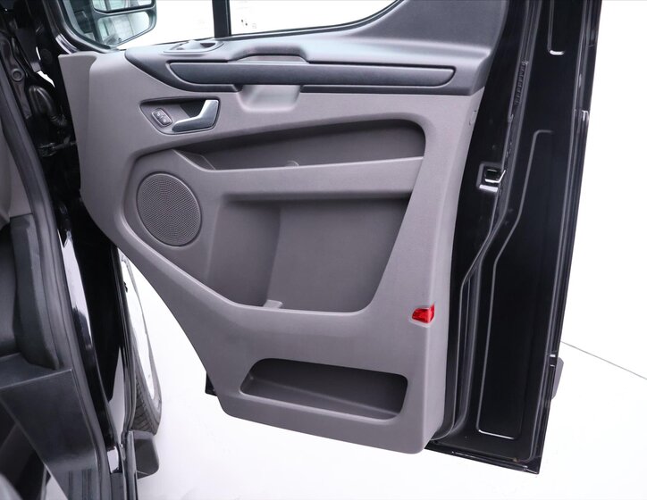 Ford Transit Custom Kombi 2,0 l 96 kw