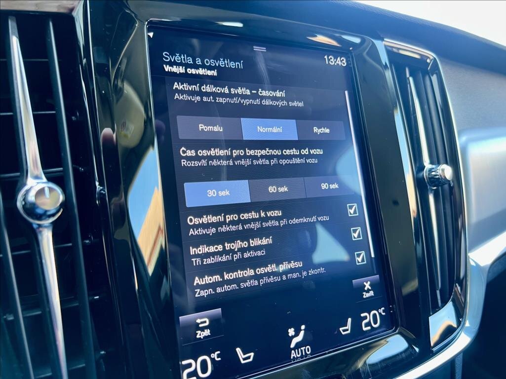 Volvo V90 Kombi 2,0 l 140 kw