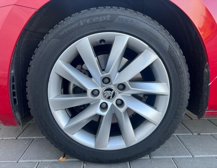 Škoda Superb Kombi 1,5 l 110 kw