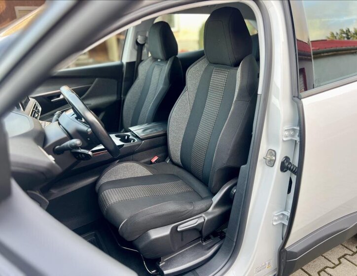 Peugeot 3008 SUV / Terénní 1,2 l 96 kw