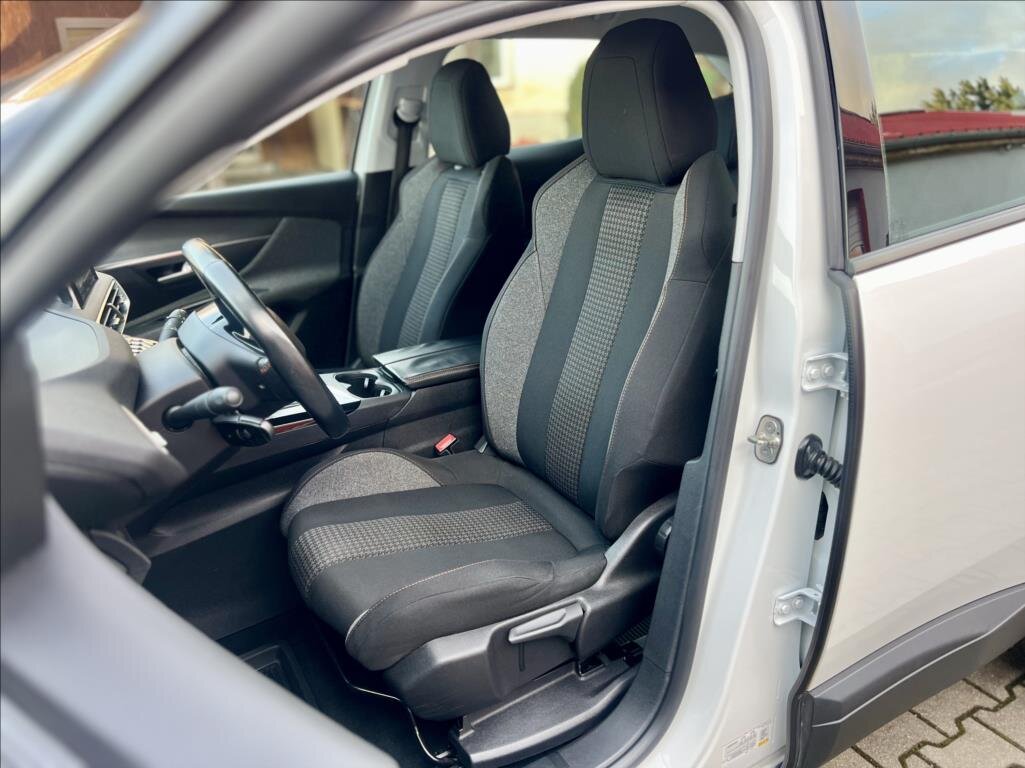 Peugeot 3008 SUV / Terénní 1,2 l 96 kw