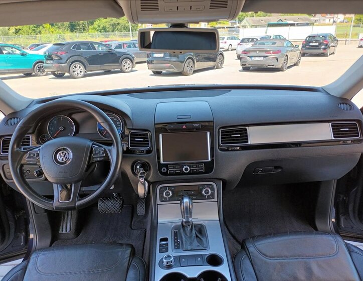Volkswagen Touareg SUV / Terénní 3,0 l 176 kw