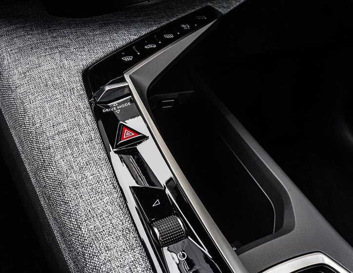 Peugeot 5008 SUV / Terénní 1,2 l 107 kw