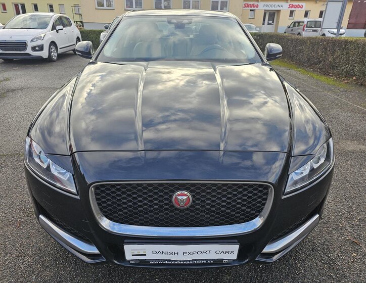 Jaguar XF Sedan 2,0 l 177 kw