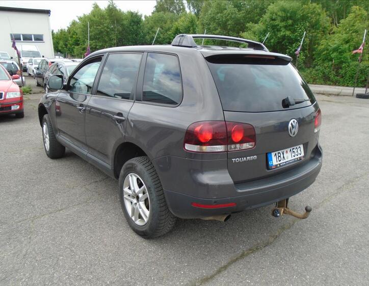 Volkswagen Touareg 2