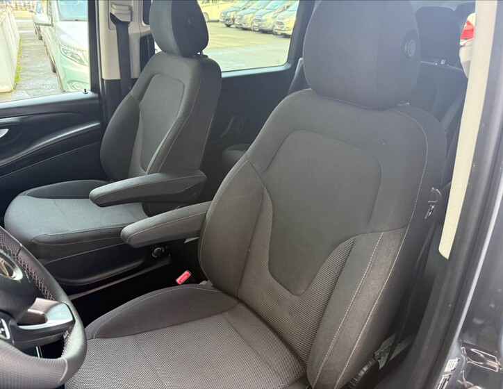 Mercedes-Benz Třídy V 11