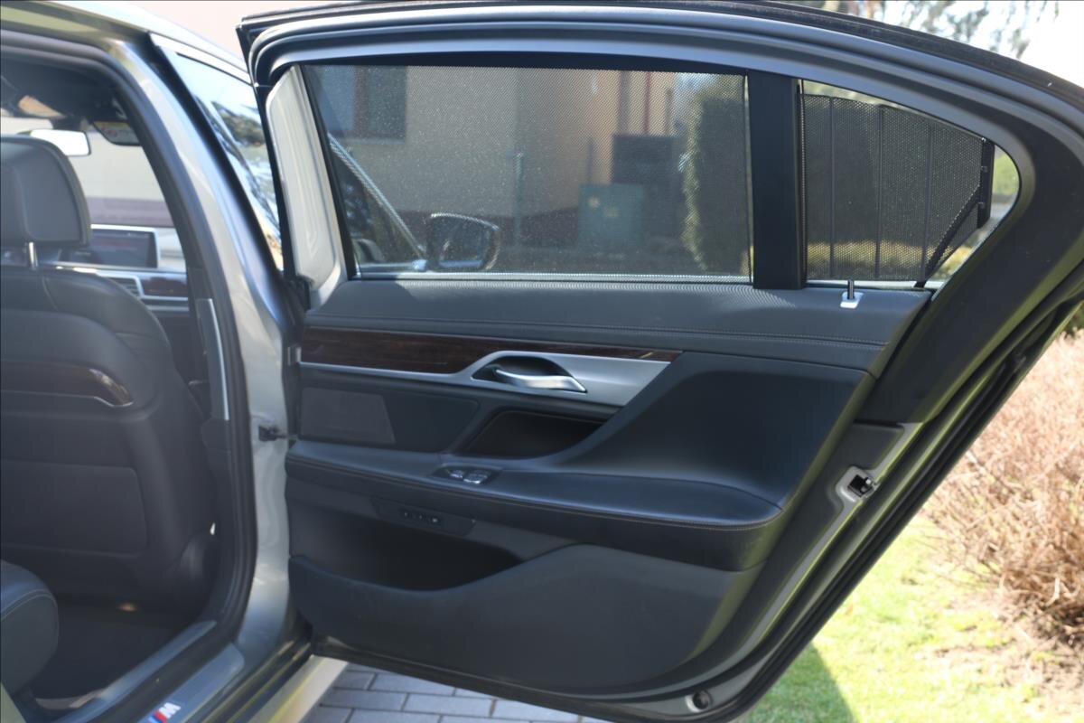 BMW Řada 7 Sedan / Limuzína 3,0 l 294 kw