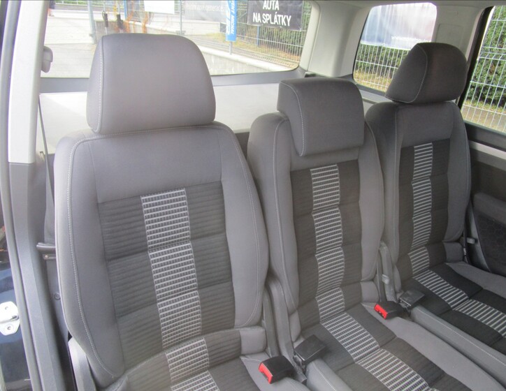 Volkswagen Touran 23