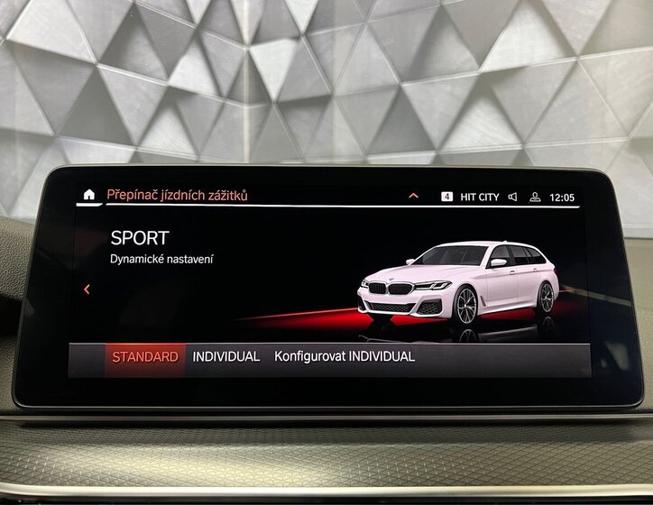 BMW Řada 5 Kombi 3,0 l 210 kw