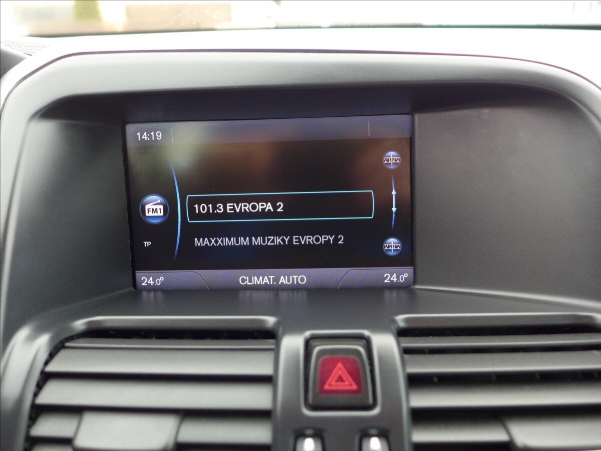 Volvo XC60 SUV 2,4 l 120 kw