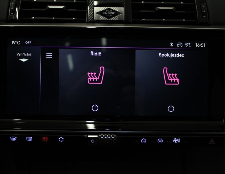 DS Automobiles DS7 Crossback SUV / Terénní 1,6 l 221 kw