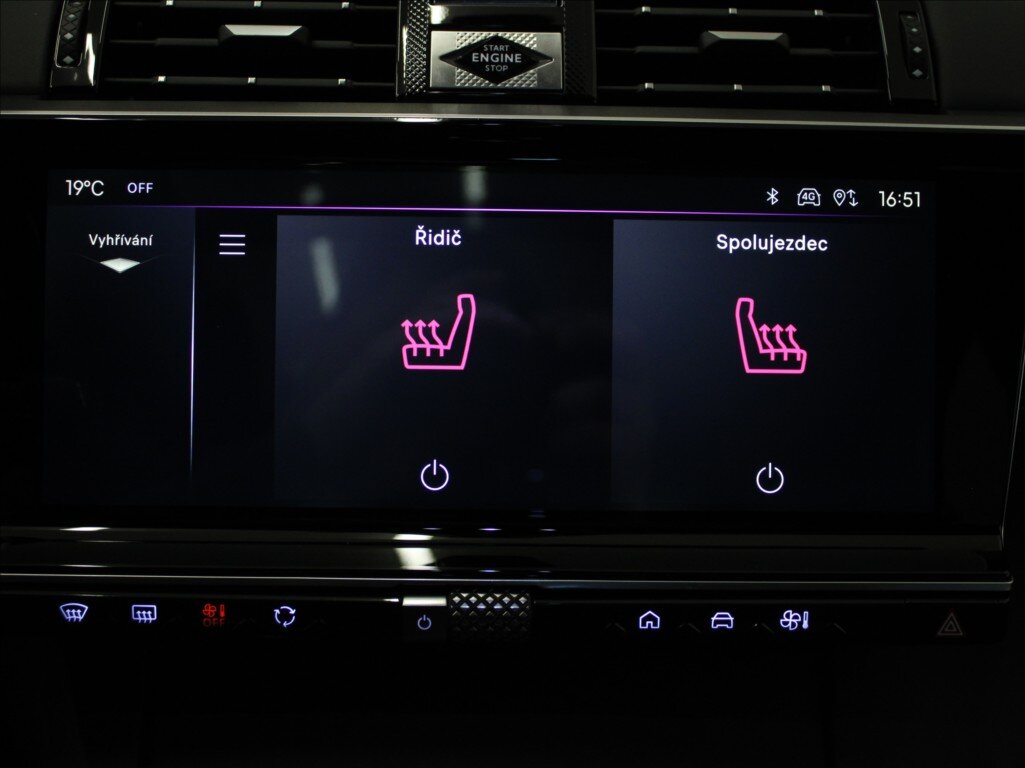 DS Automobiles DS7 Crossback SUV / Terénní 1,6 l 221 kw
