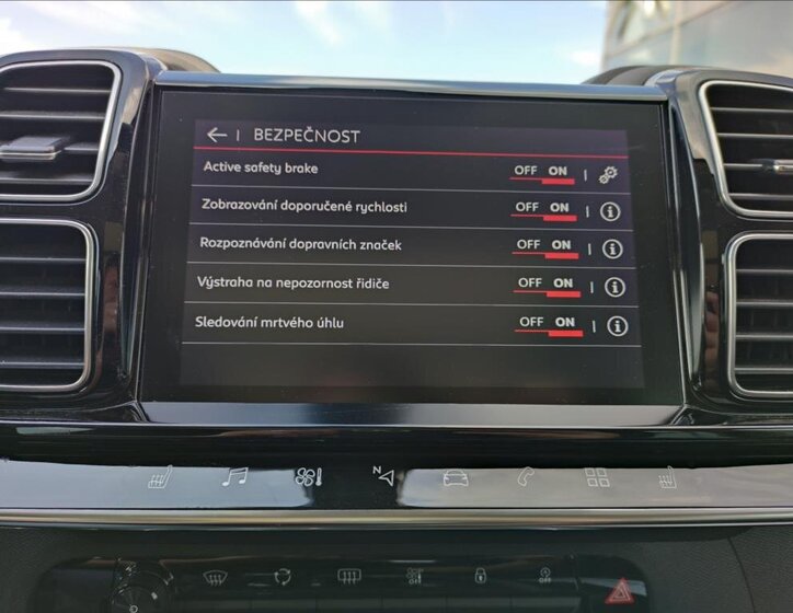 Citroën C5 Aircross SUV / Terénní 1,5 l 96 kw