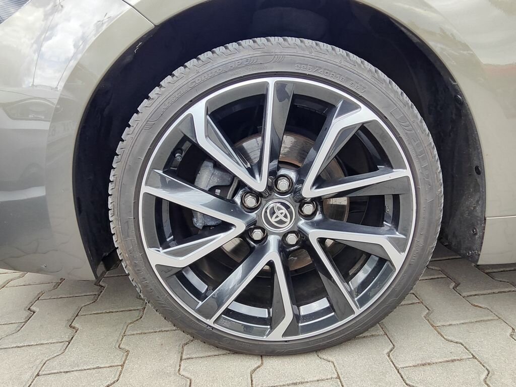 Toyota Corolla Kombi 2,0 l 144 kw