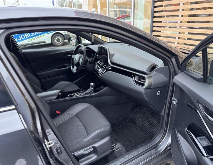 Toyota C-HR Hatchback 1,8 l 72 kw