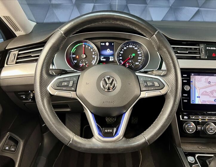 Volkswagen Passat 13