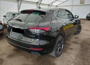 Maserati Levante SUV / Terénní 2,0 l 243 kw