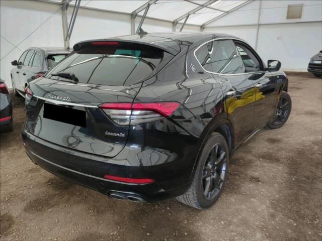 Maserati Levante SUV / Terénní 2,0 l 243 kw