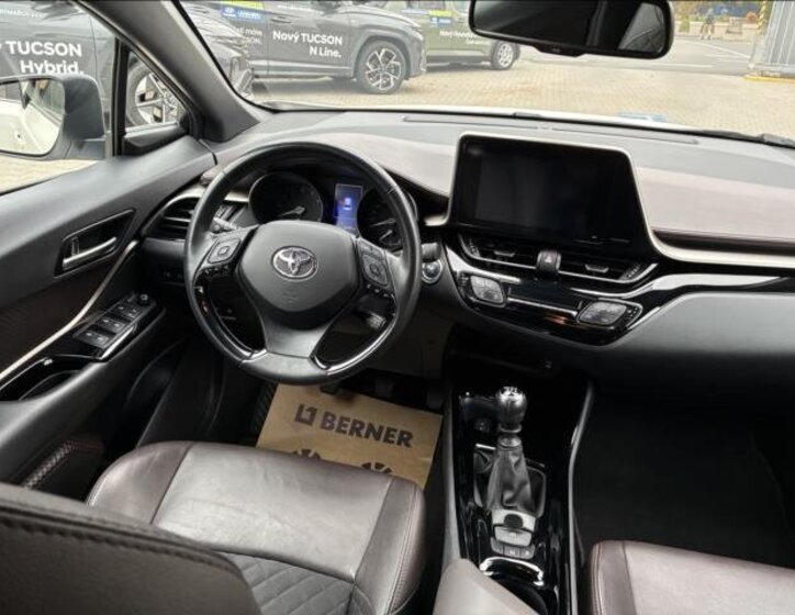 Toyota C-HR 16