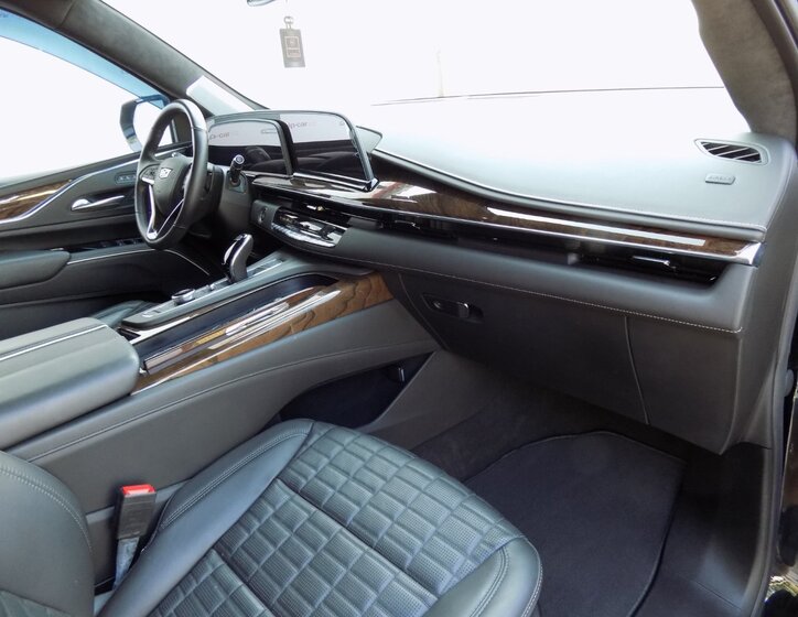 Cadillac Escalade 18