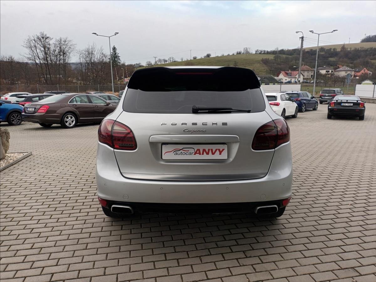 Porsche Cayenne Kombi 3,0 l 180 kw