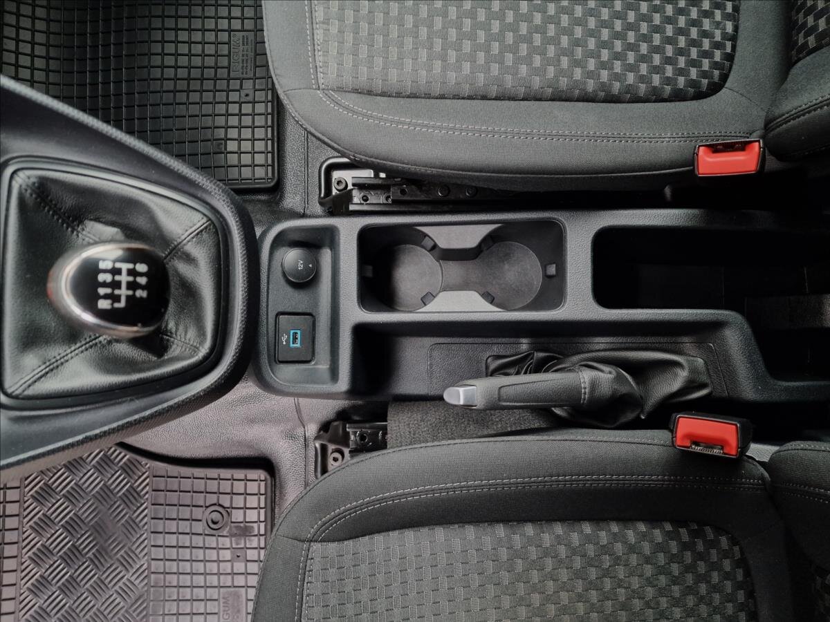 Ford Transit Connect Skříň 1,5 l 74 kw