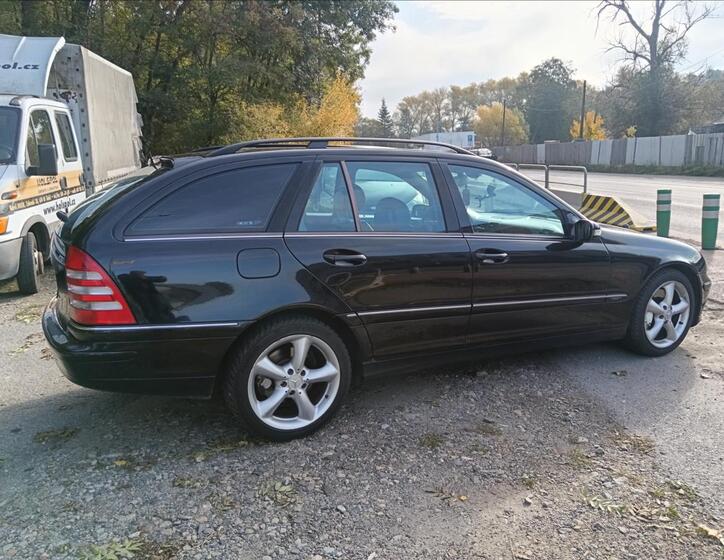 Mercedes-Benz Třídy C 12