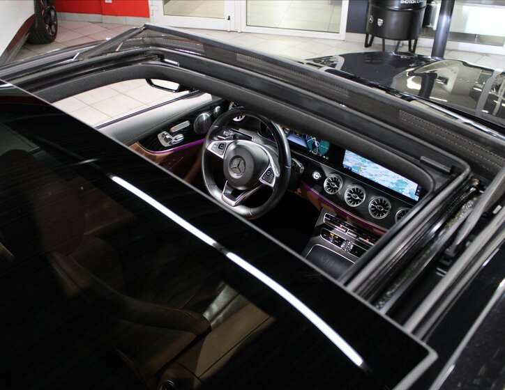 Mercedes-Benz Třídy E 10