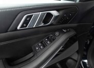 BMW X5 SUV 4,4 l 390 kw