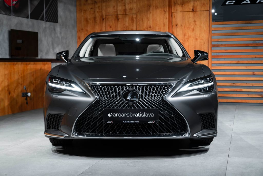 Lexus LS 500
