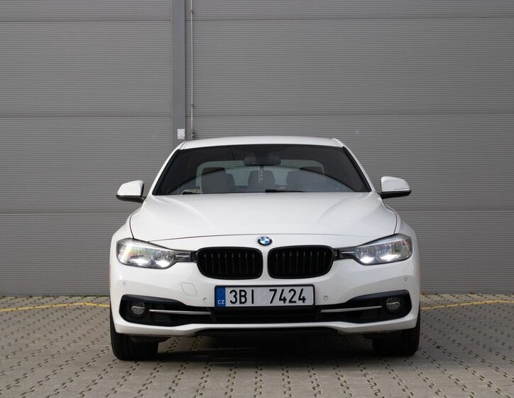 BMW Řada 3 2