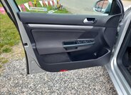 Volkswagen Golf Kombi 1,6 l 77 kw