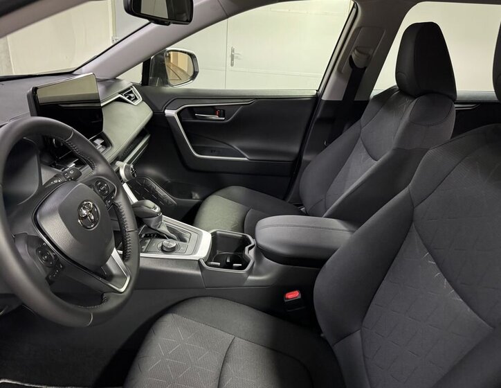 Toyota RAV4 SUV 2,5 l 163 kw