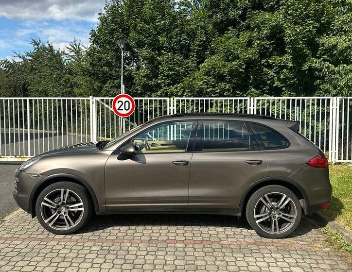 Porsche Cayenne 3