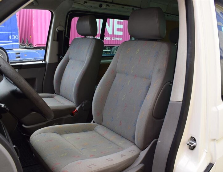 Volkswagen Transporter Ostatní 2,5 l 96 kw
