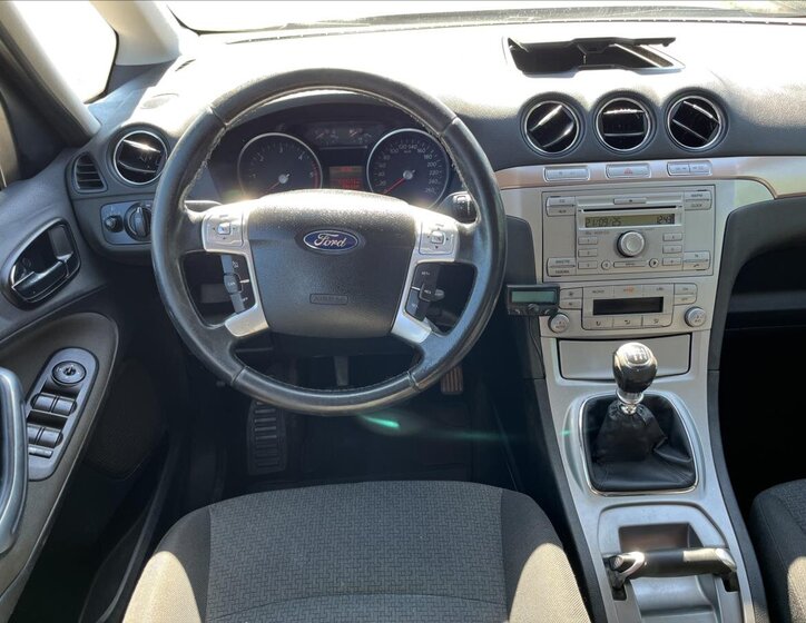 Ford Galaxy MPV 2,0 l 96 kw