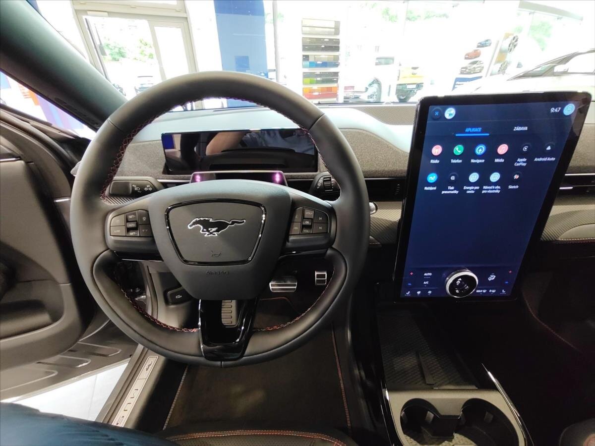 Ford Mustang Mach-E SUV / Terénní 0,0 198 kw