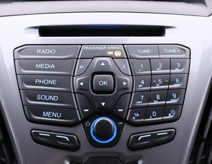 Ford Tourneo Custom Kombi 2,0 l 96 kw